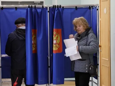 Ucrania condena las elecciones rusas en los territorios ocupados y pide no reconocerlas