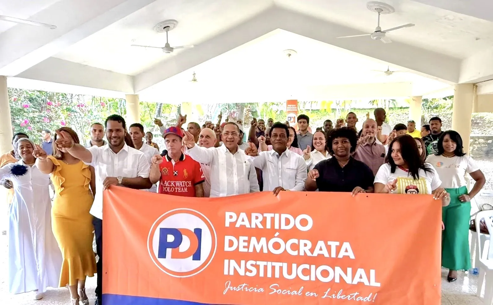 Ismael Reyes juramenta dirección municipal del PDI en Santo Domingo Oeste como parte de reestructuración partidaria