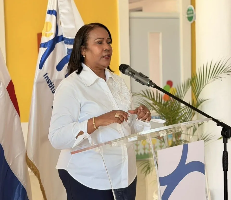 El presidente Luis Abinader y la directora ejecutiva del INAIPI, Xiomara Guante, inauguran el CAIPI ÁMBAR, en Puerto Plata