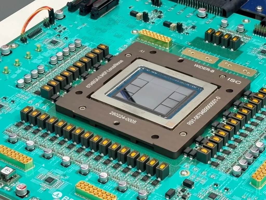 Diseñar un chip de IA suele llevar años. OpenAI encontró un atajo bastante obvio: usar su propia IA para hacerlo