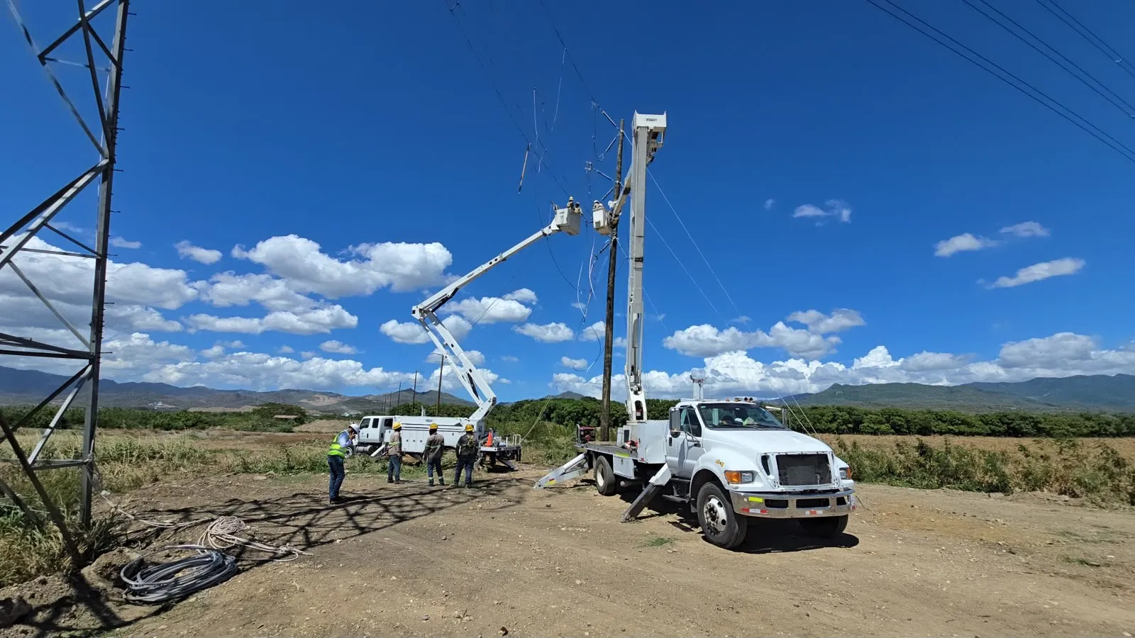 ETED ejecuta adecuaciones en líneas de transmisión para facilitar construcción de la Circunvalación de Navarrete