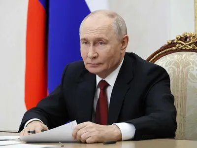 El partido de Putin logra una supermayoría en elecciones parlamentarias
