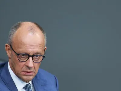 Merz promete mantener el gobierno por el "futuro democrático" de Alemania