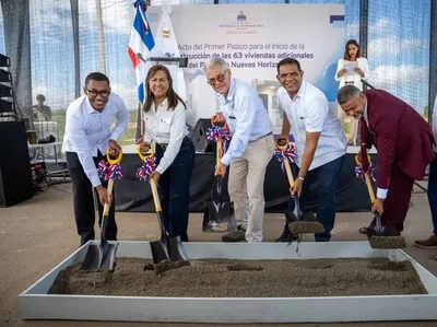 Barrick construirá otras 63 viviendas como parte de acuerdo de reasentamiento
