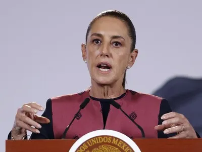 Sheinbaum descarta por ahora impacto directo de huracán Polo en costas mexicanas