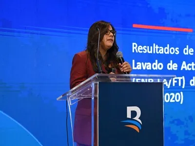 La corrupción y el narcotráfico sostienen los niveles de riesgo de lavado de activos en RD