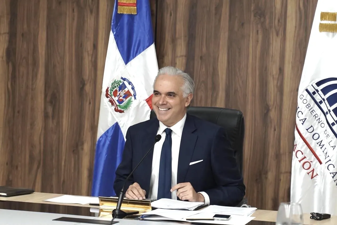 Luis Miguel De Camps anuncia ante el CNE creación del Consejo Editorial Educativo para fortalecer la calidad de los libros de texto