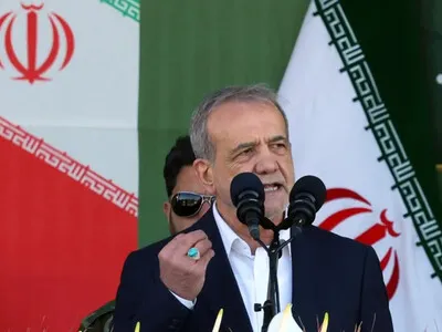 Presidente de Irán advierte a Trump que su país nunca "se arrodillará"