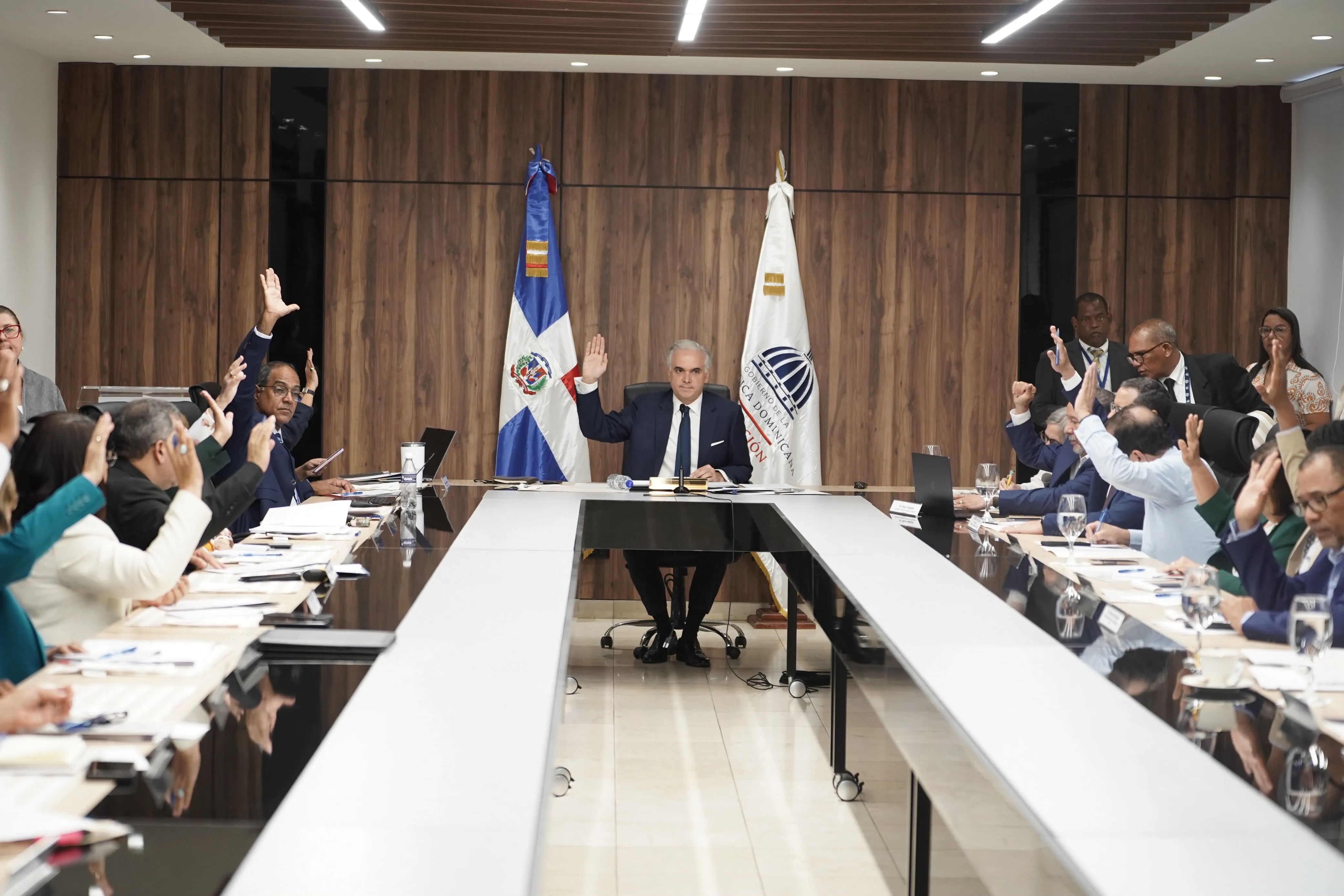 Luis Miguel De Camps crea comisión para fortalecer políticas y protocolos contra la violencia en la comunidad educativa