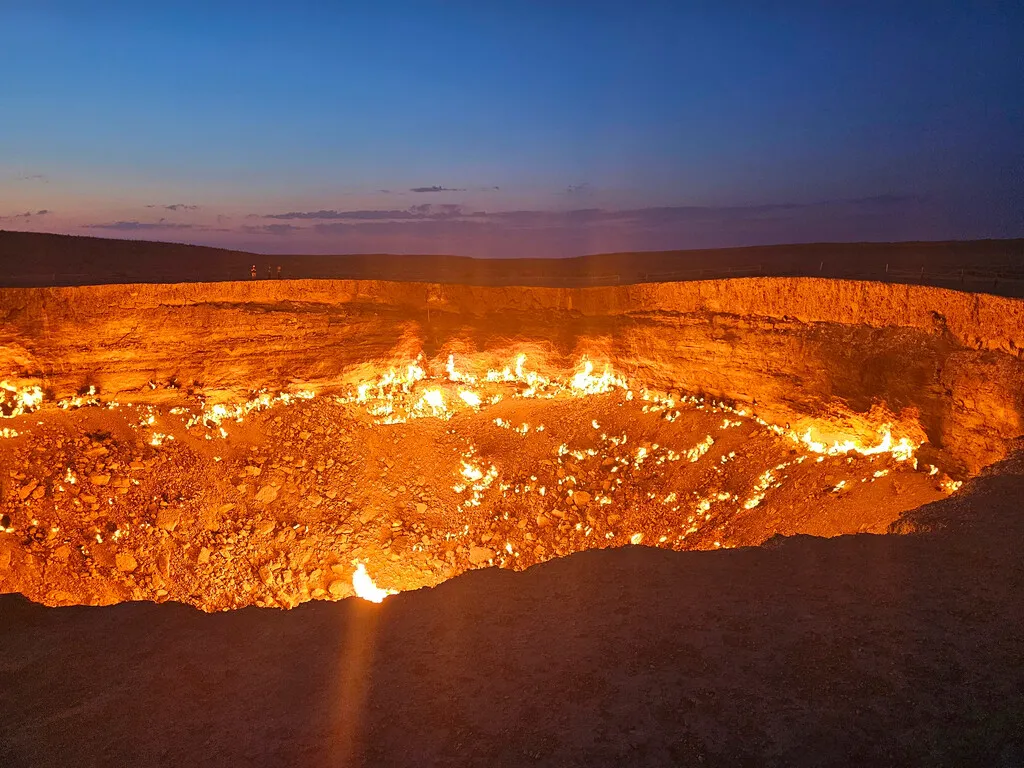 Hay un cráter que lleva décadas expulsando fuego y metano. Ahora sabemos que nació mucho después de lo que se creía