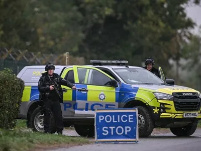 La policía británica investiga un posible vínculo de Irán en el plan de ataque a una base militar