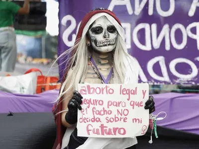 Mujeres toman las calles de Colombia para defender el derecho al aborto