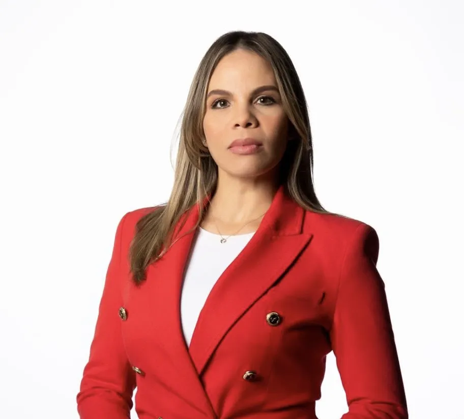 María Cristina Rodríguez es nominada como Presentadora de Noticias en Premios La Flor 2026