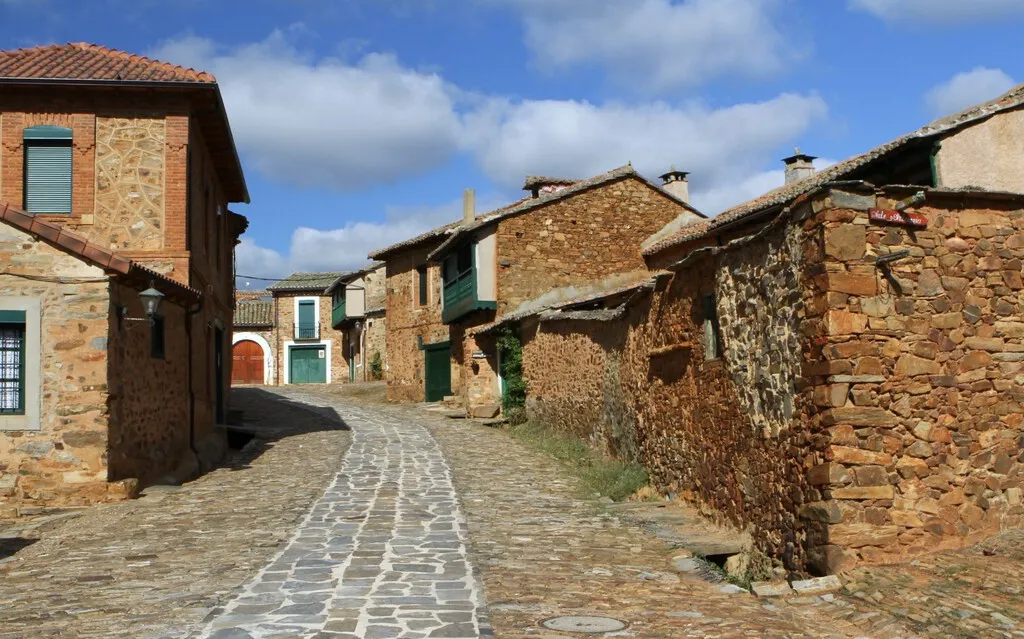 El origen del dueño de Urbagestión: de tener una calle con su nombre en Astorga a levantar un discreto negocio inmobiliario