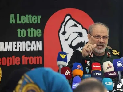 La Guardia Revolucionaria iraní dice que no retrocederá hasta expulsar a EE.UU. de O. Medio
