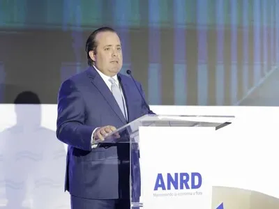 Más del 65 % de las exportaciones dominicanas salen por vía marítima, afirma Paliza