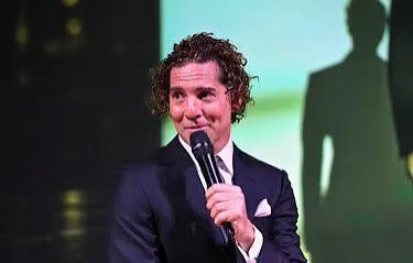 David Bisbal lanza nuevo disco "Eternos" como homenaje al pop romántico