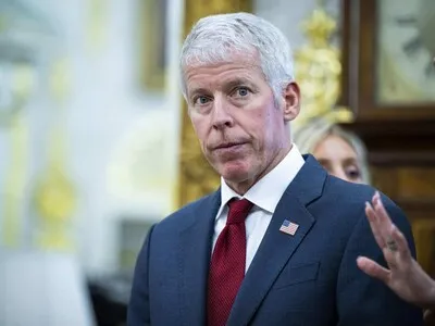 EE.UU. dice que a Europa "le conviene" cooperar en el suministro de combustible