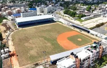 Fundación Pedro Martínez inaugura complejo educativo y deportivo para 1,700 estudiantes