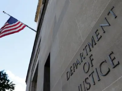 Estados Unidos acusa a empresario de contrabandear tecnología de IA a China