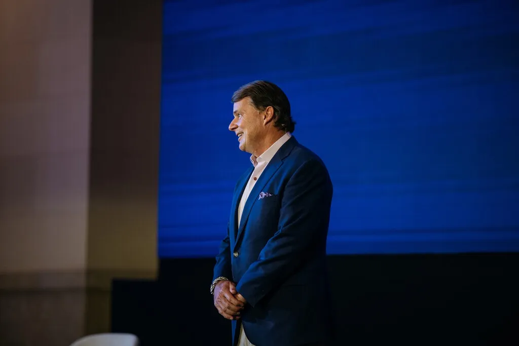 "Ya es demasiado tarde": el CEO de Ford cree que Europa ha perdido la batalla contra los coches chinos y avisa a EEUU de que no cometa el mismo error