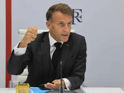 El G7 acuerda liberar hasta 100 millones de barriles de diésel y petróleo para contener los precios