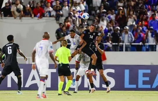 Presidente de Fedofútbol califica de "falta de respeto" declaración de jugador haitiano Isidor