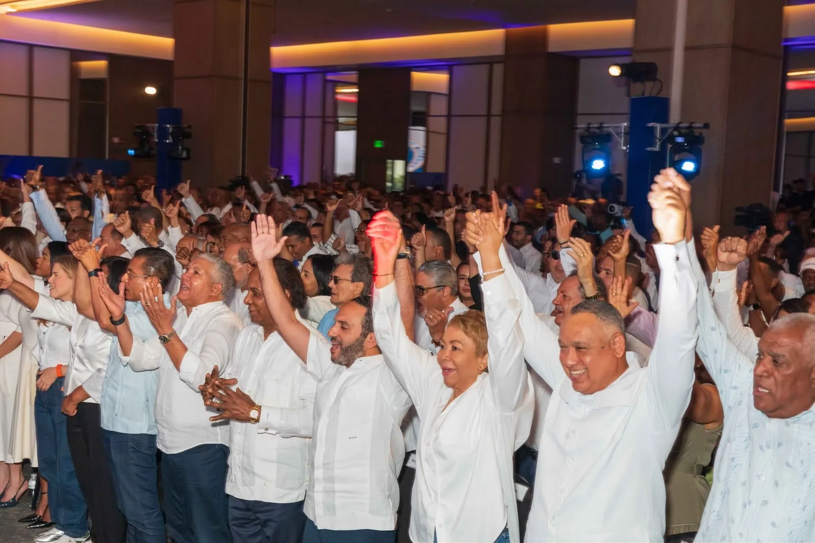 Carolina recibe apoyo de Geanilda Vásquez: “Vamos a construir y vamos a ganar 
