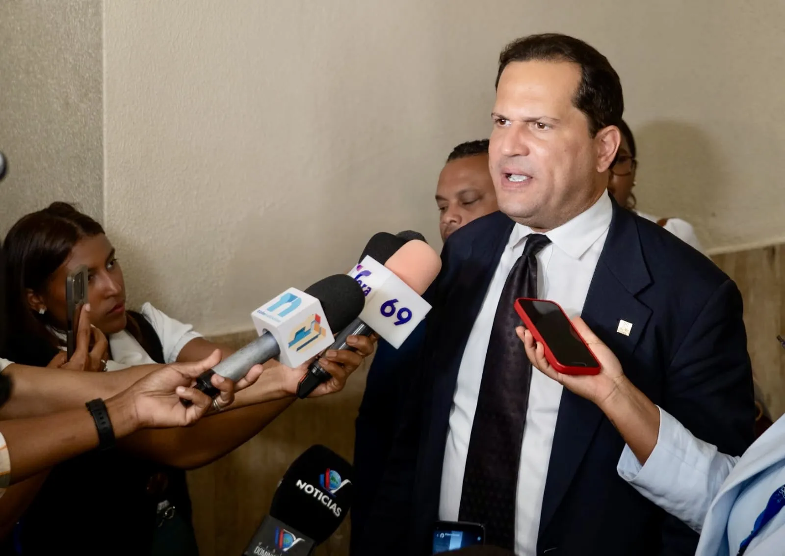 Ministerio Público solicita enviar a juicio a exfiscal acusado de soborno