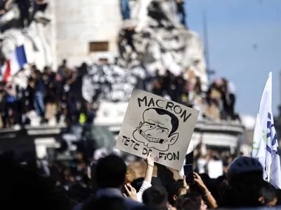 Decenas de miles de personas salen a las calles en las protestas estudiantiles en Francia