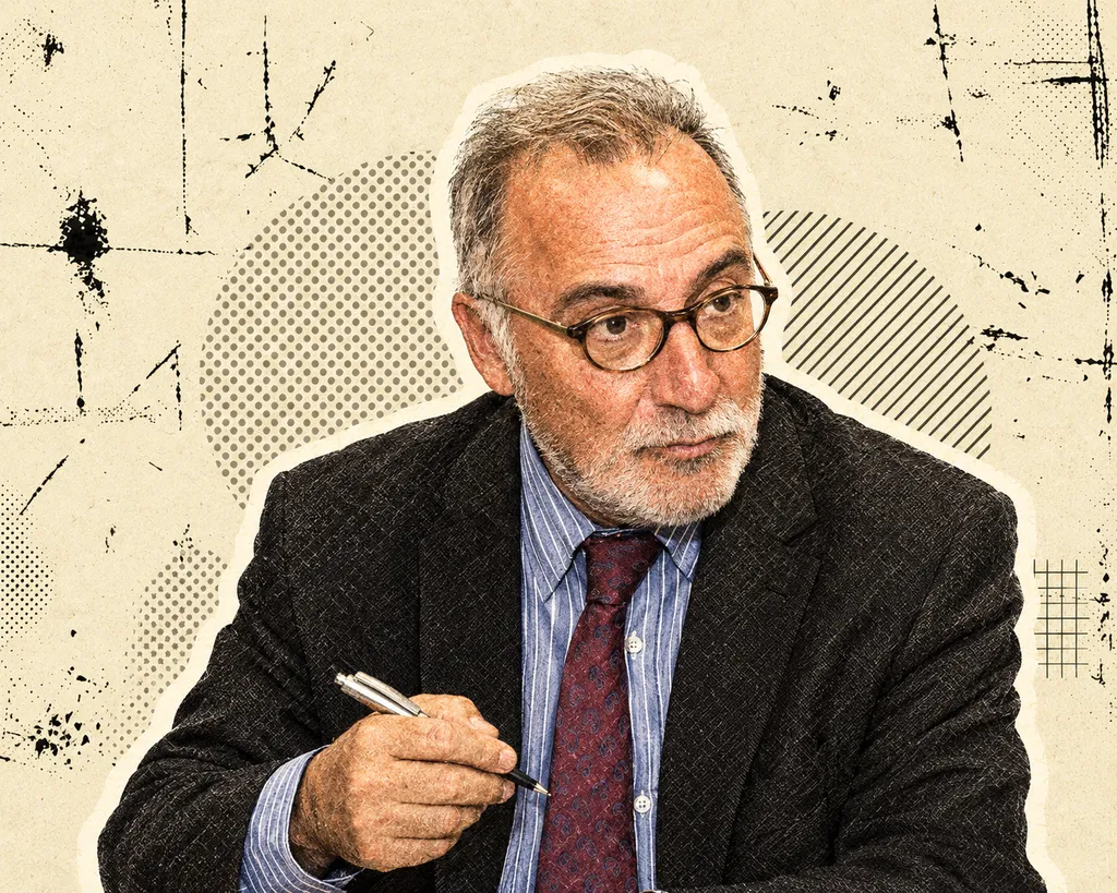 Pere Navarro, director de la DGT: "Hay gente que dice que no se gasta 40 euros en la baliza V-16 por ser una iniciativa de Sánchez"