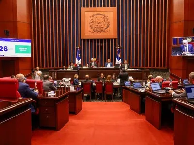 Senadores plantean ley para proteger a productores de arroz tras derogación de decreto