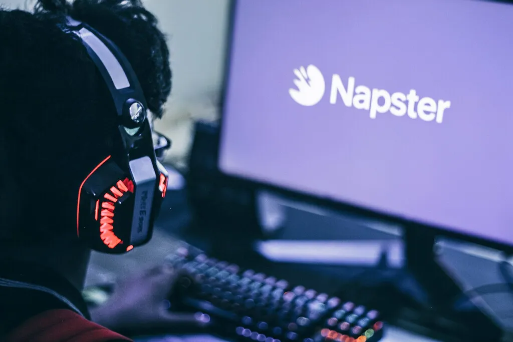 Auge y caída de Napster, el servicio que puso en jaque a la industria musical y la transformó decisivamente