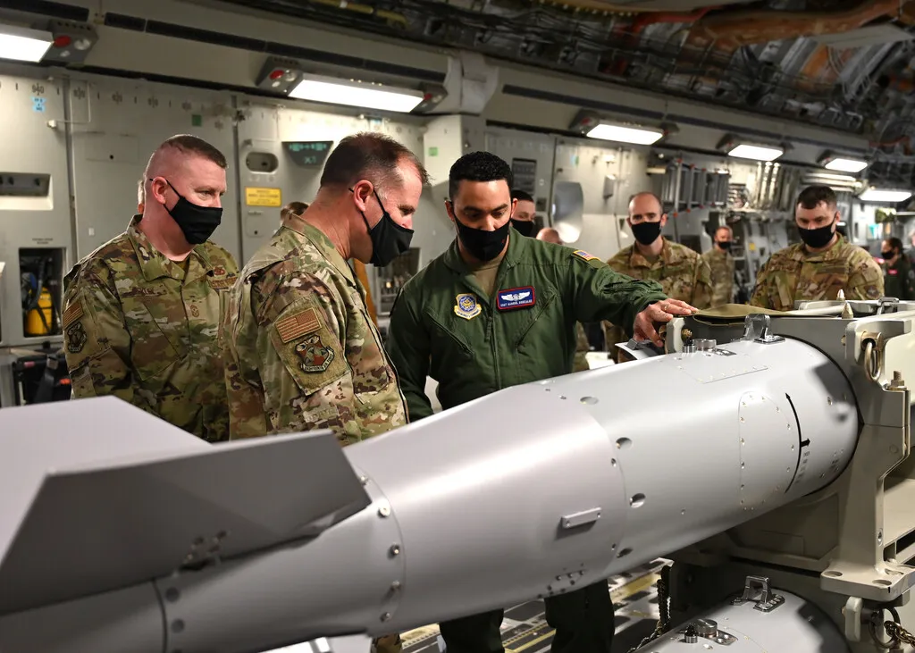 Los científicos que fabrican la nueva bomba atómica de EEUU han completado la etapa clave tres meses antes de lo previsto