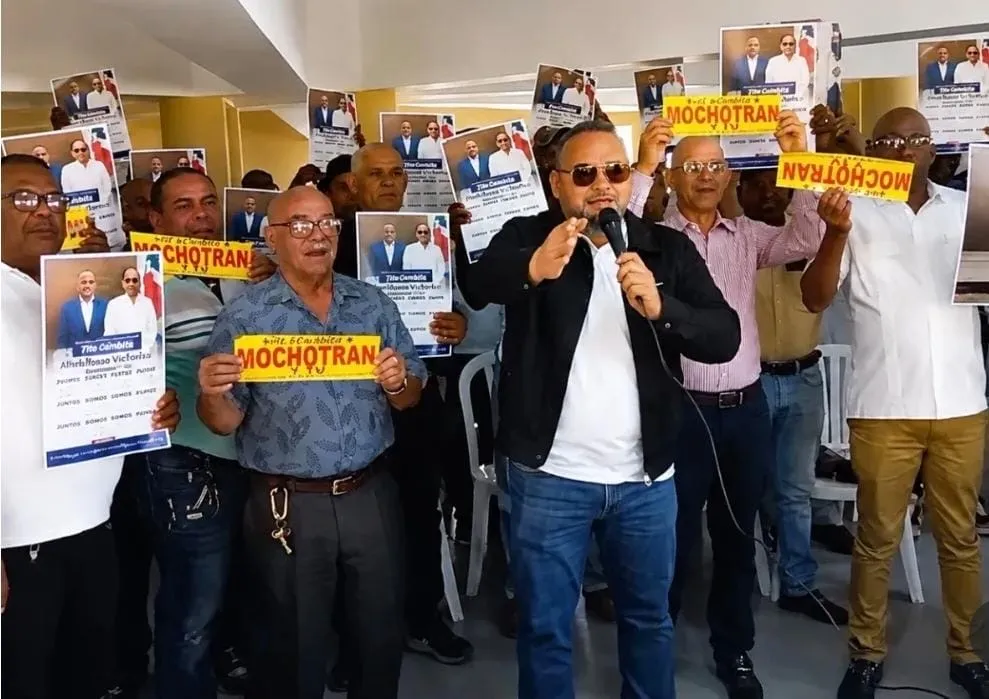 Mochotran pide a Abinader facilitar préstamos y licencias para ampliar corredores de autobuses