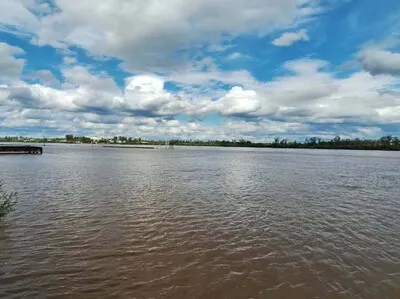 Desborde del río Uruguay por fenómeno de El Niño obliga a evacuaciones en Argentina