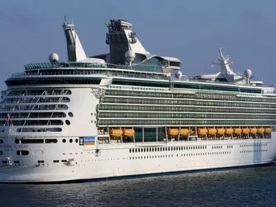 Rescatan viva a una salvadoreña tras pasar 20 horas en el mar luego de caer de un crucero