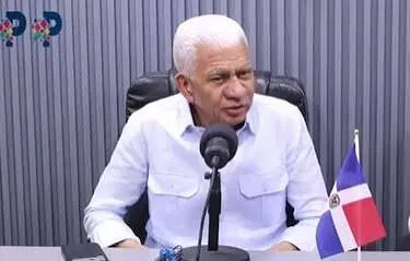 Ricardo de los Santos asegura que Carolina Mejía ganará convención en la provincia Independencia