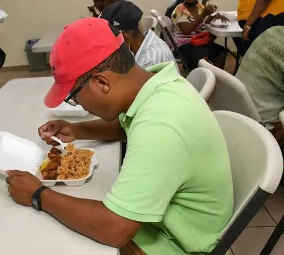 Abinader afirma en Roma que Gobierno distribuye más de 183,000 raciones de comida gratuitas al día