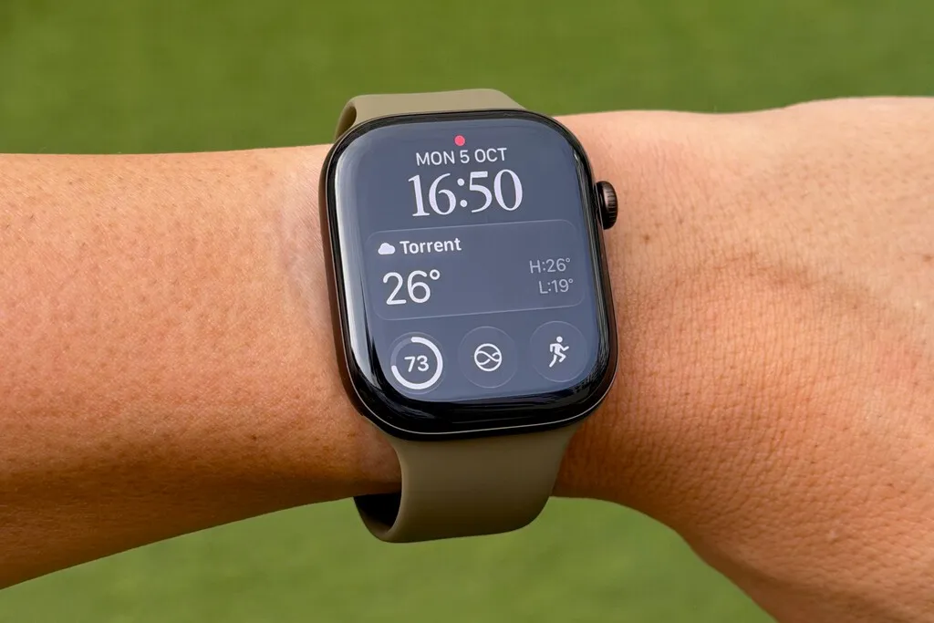 Apple Watch Series 12, análisis: la gran novedad no está en la pantalla ni en Siri, está en la parte de atrás