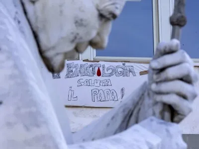 El papa retoma sus labores y muestra buena recuperación pulmonar tras cirugía por cáncer