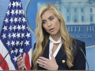 Renuncia la portavoz de la Casa Blanca una semana después de su nombramiento por Trump