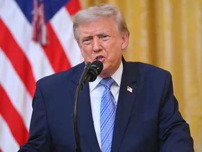 Trump suspende temporalmente sanciones del Congreso contra Rusia por "interés nacional"