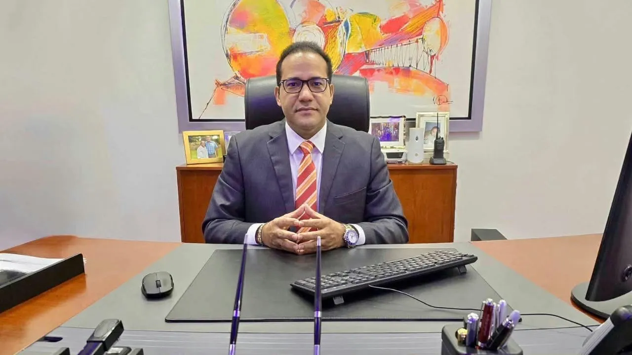El periodista Salvador Holguín, lanzará su firma encuestadora denominada, Intelillence Reserch 