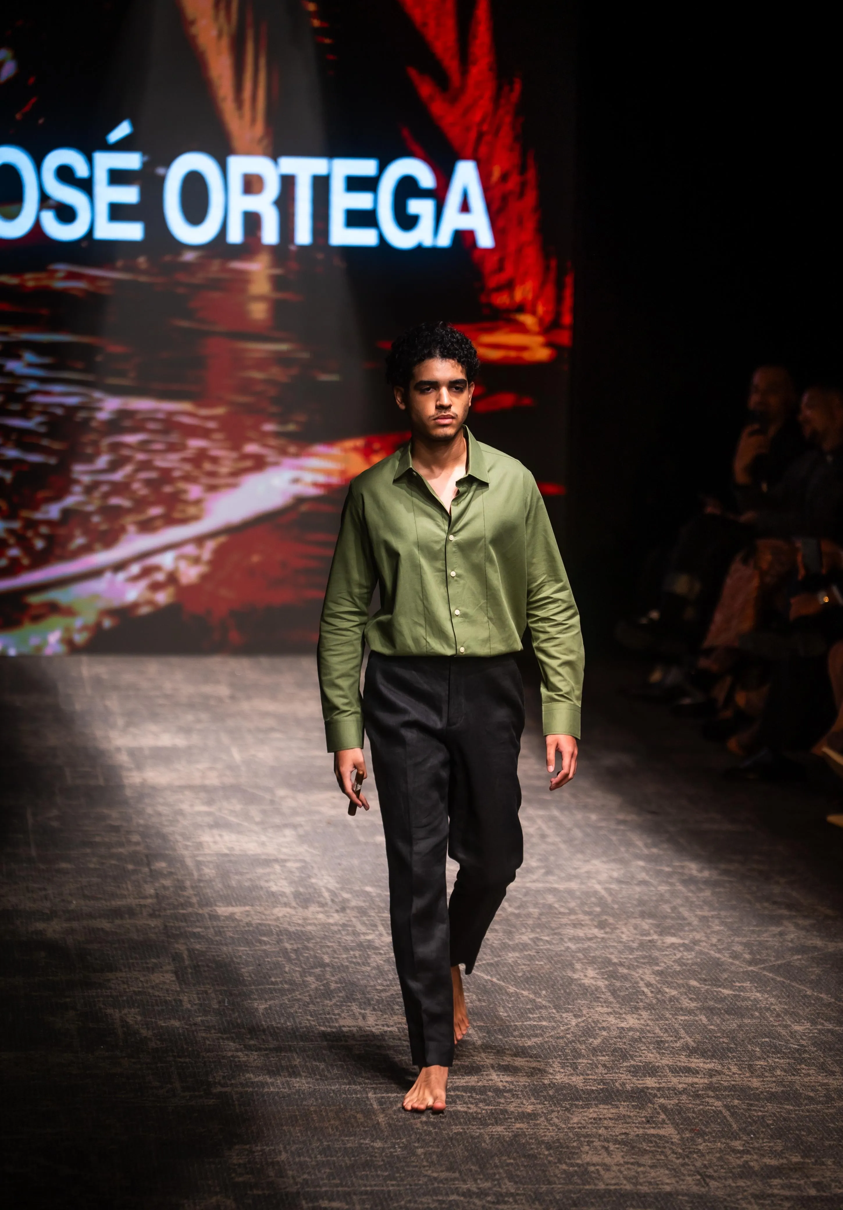 Eduardo Falette debuta como modelo en RD Fashion Week 2026