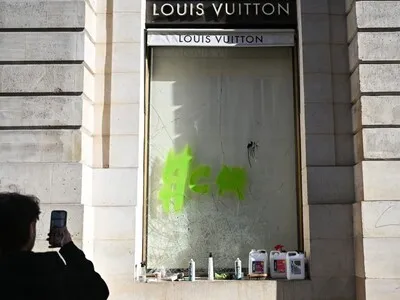 "Como una guerra": París amanece atónita frente a la violencia