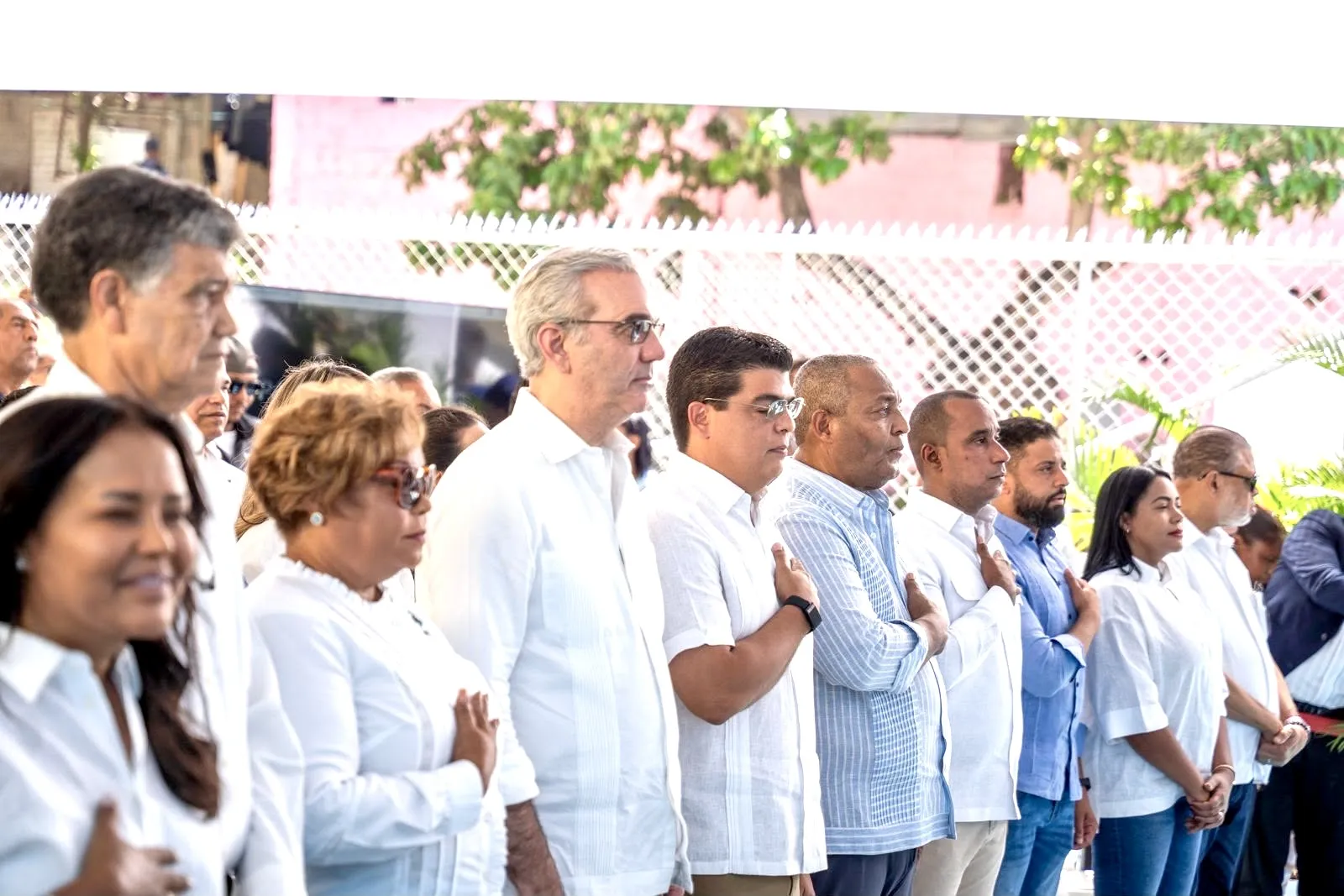 Presidente Abinader y Fellito Suberví entregan saneamiento de las cañadas El Indio y Buenos Aires con inversión de RD$188.6 millones