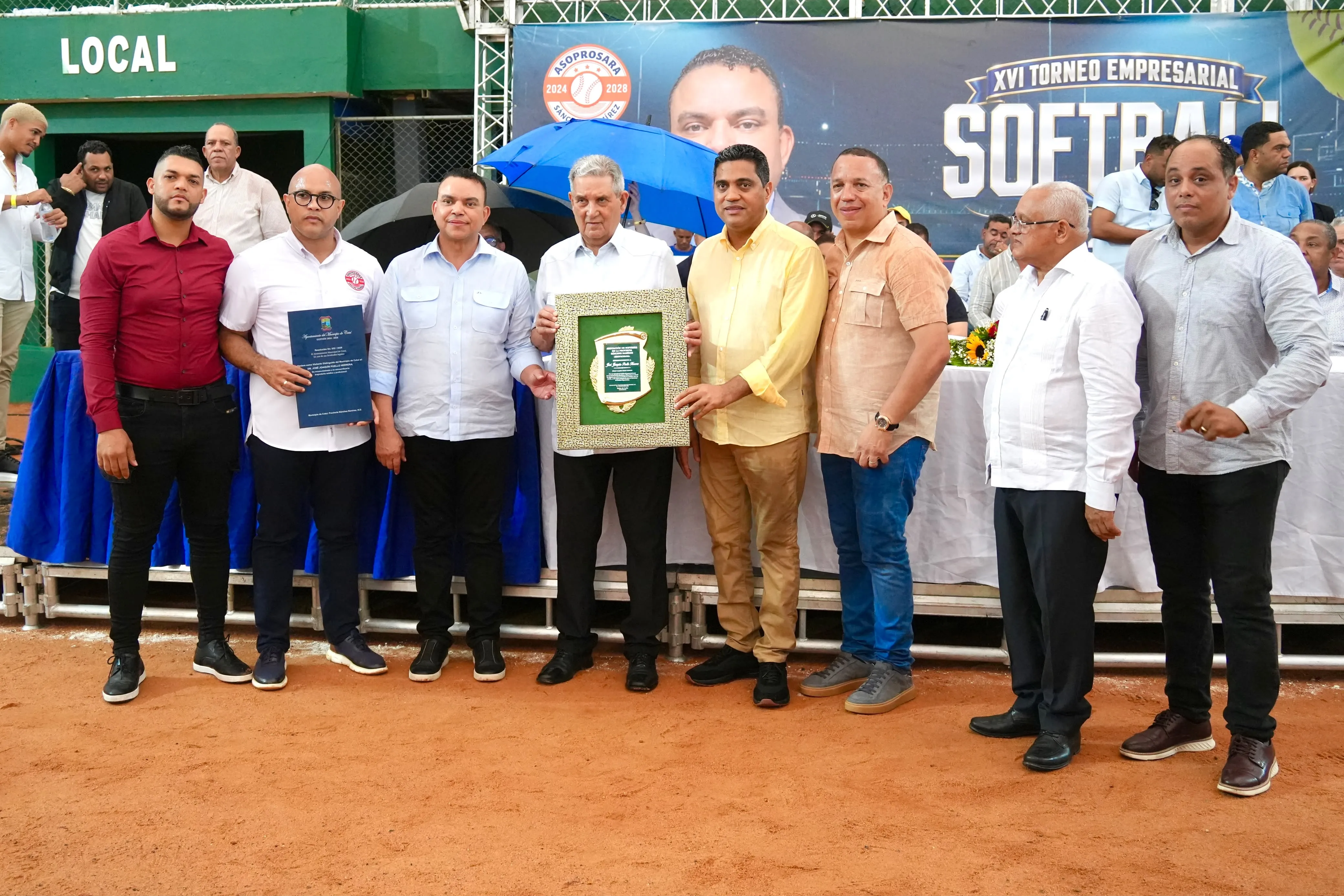 Director del SNS es reconocido por la Asociación de Sóftbol de Sánchez Ramírez 