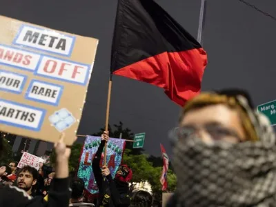 Meta dice que cumplió órdenes de corte brasileña para trato equitativo a Lula y Bolsonaro