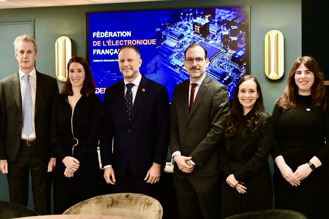 MICM promueve a RD en Francia para atraer a empresas de semiconductores